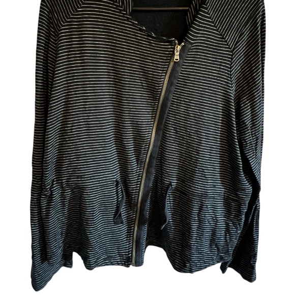 Loft Lounge Jacket - Picture 2 of 6